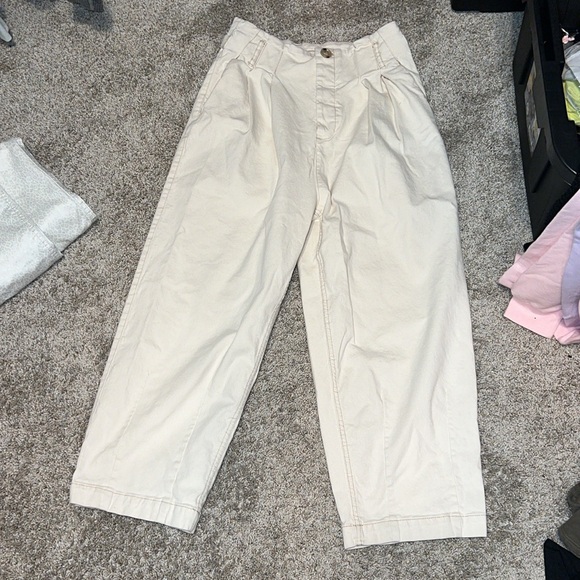 Free People Pleated Carrot Cropped Pants Ecru Size 6 - Picture 5 of 12